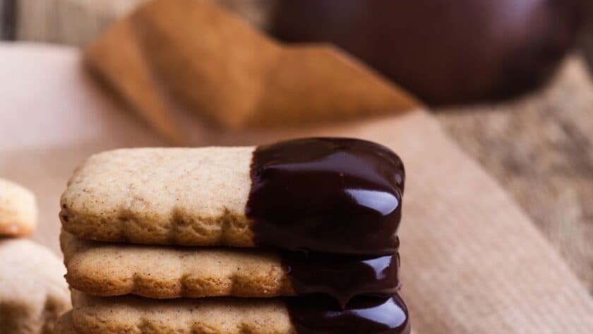 Indulgent Chocolate Dipped Shortbread: Perfect for Your Holiday Display